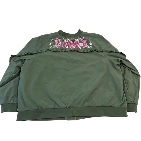 Torrid Disney Floral Ruffle Bomber Jacket Green Plus Size 4 Embroidered - Picture 5 of 9